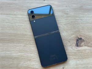 Telefon Samsung Galaxy Z Flip 4 128 GB / 8 GB RAM – 12mcy gwarancji!