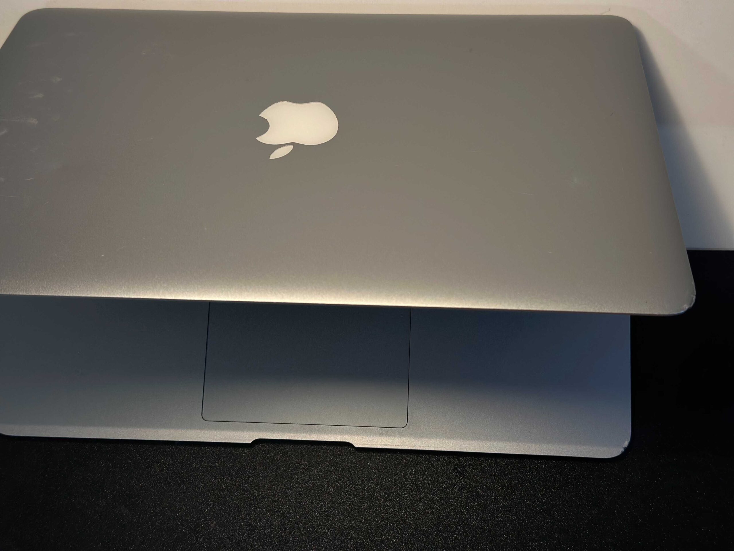 Laptop Apple Macbook Air i7/8GB/256GB/HD6000 - obrazek 3