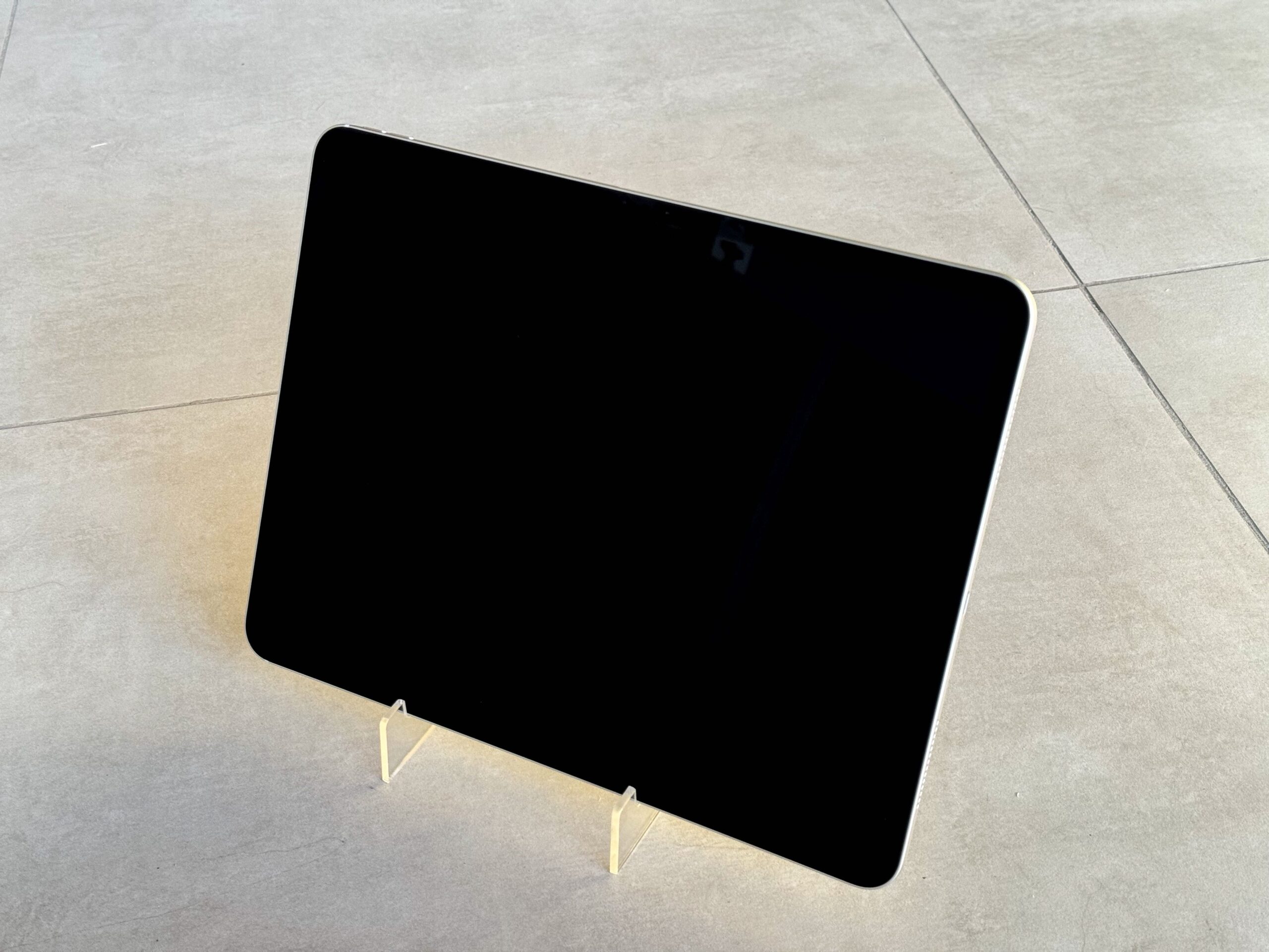 Nowy! Tablet Apple iPad Pro 13 M4 256 GB WiFi. Nieaktywowany! 12mcy - obrazek 3