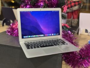 Laptop Apple Macbook Air 2017 15” / Intel i5 / 128 ssd / 8Gb RAM. Gwar